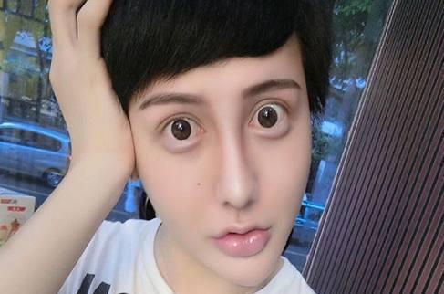 三个男扮女装网红,三个男扮女装的网红-第1张图片-潮百科