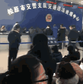 021acd162d6b1db162f44eb3470f1582.gif